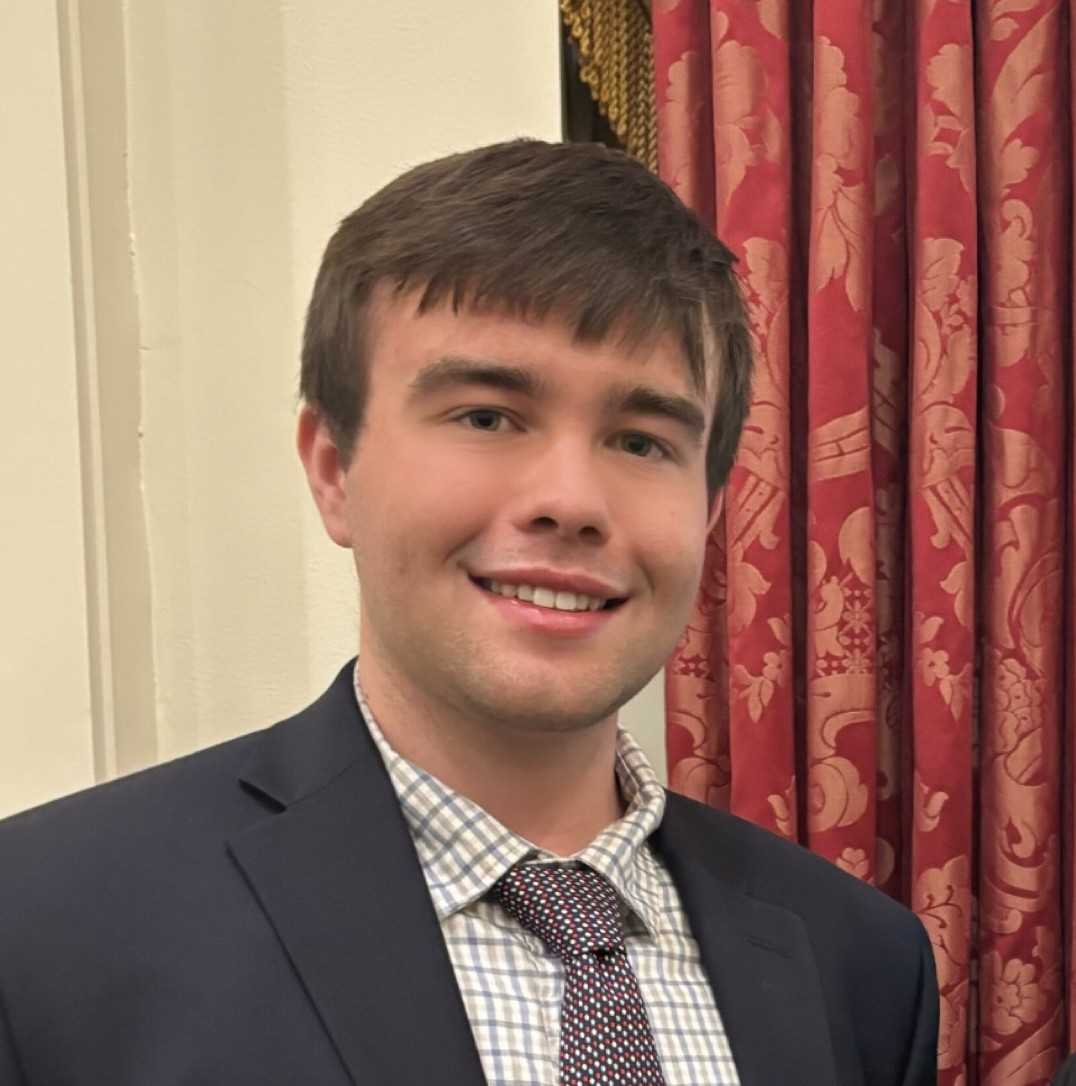 Daniel Selby's headshot